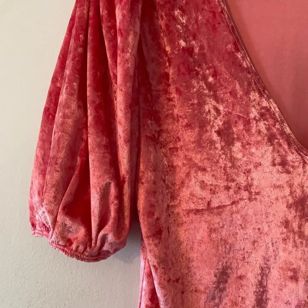 Free People Intimately Don't You Wish Pink Crushed Velvet Puff Sleeve Bodysuit - Picture 5 of 11